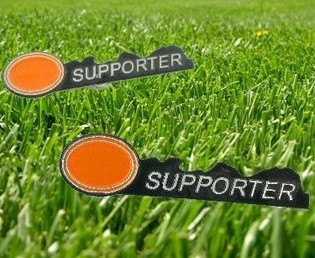 Botón de Aficionado de Fútbol Naranja (12 uds)
